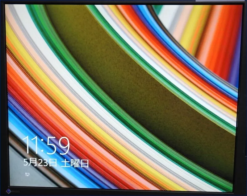 その後システムは起動する・・・Windows 8.1 の様子